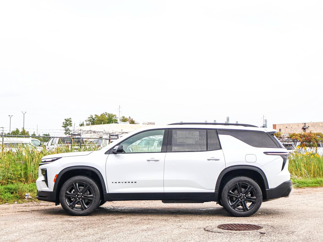 2027 Chevrolet Traverse LT Photo