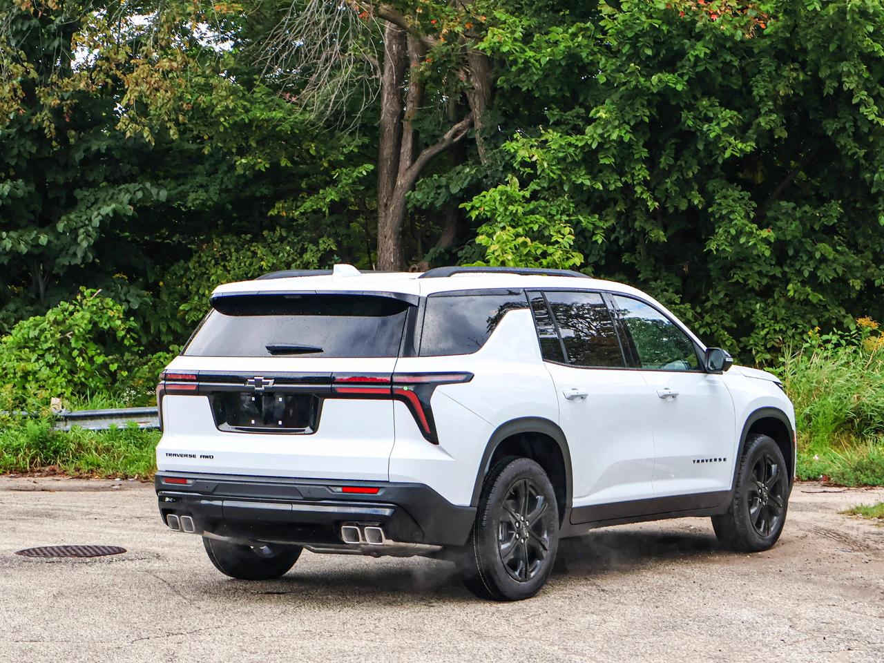 2027 Chevrolet Traverse LT Photo