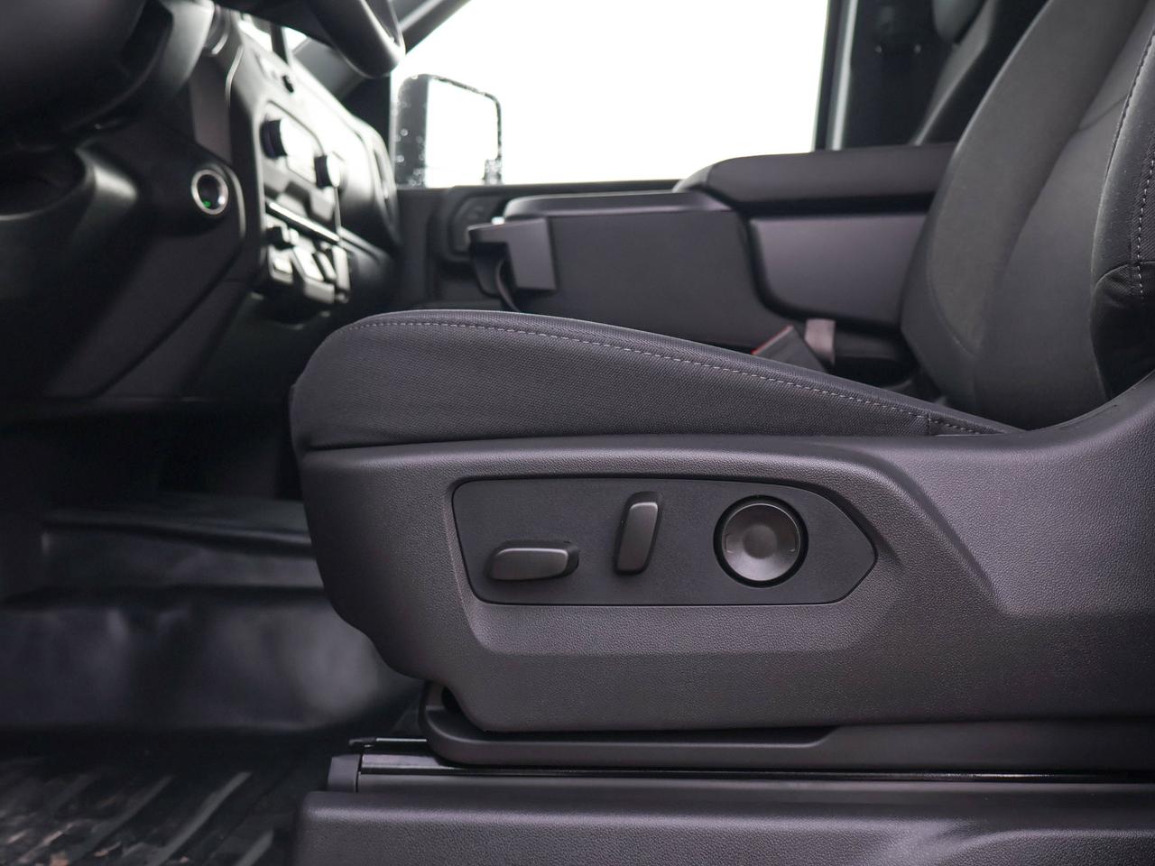 2026 Chevrolet SILVERADO 2500HD Work Truck Photo
