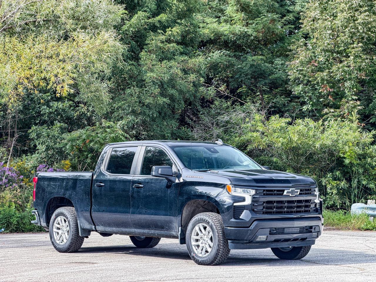 2024 Chevrolet Silverado 1500 RST Photo2