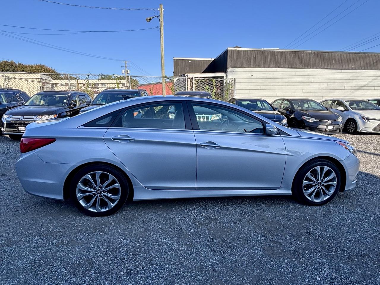 2014 Hyundai Sonata FINANCING AVAILABLE Photo4