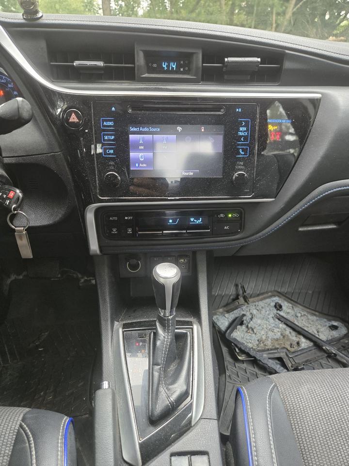 2019 Toyota Corolla SE - Photo #8