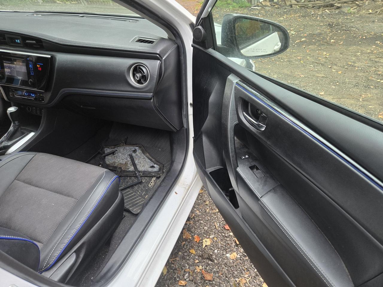 2019 Toyota Corolla SE Photo