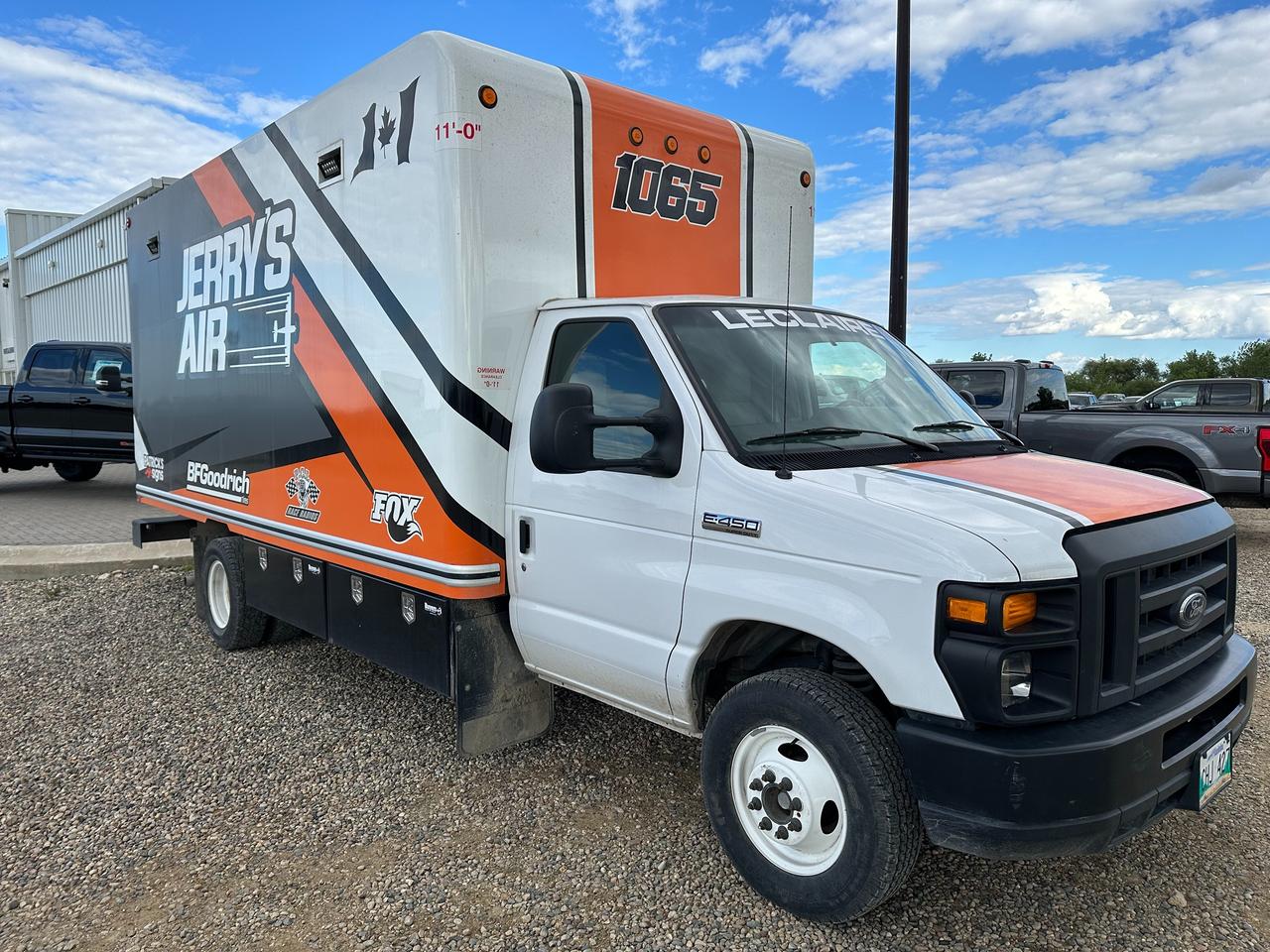 2017 Ford E450 E450 with 16' Cube Photo