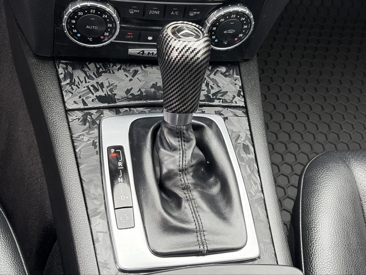 2013 Mercedes-Benz C-Class FINANCING AVAILABLE Photo12