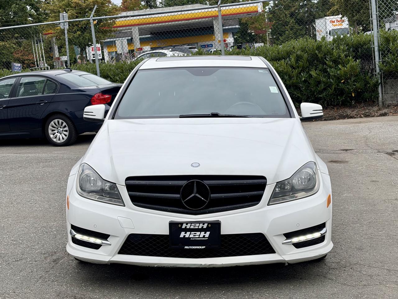 2013 Mercedes-Benz C-Class FINANCING AVAILABLE Photo2