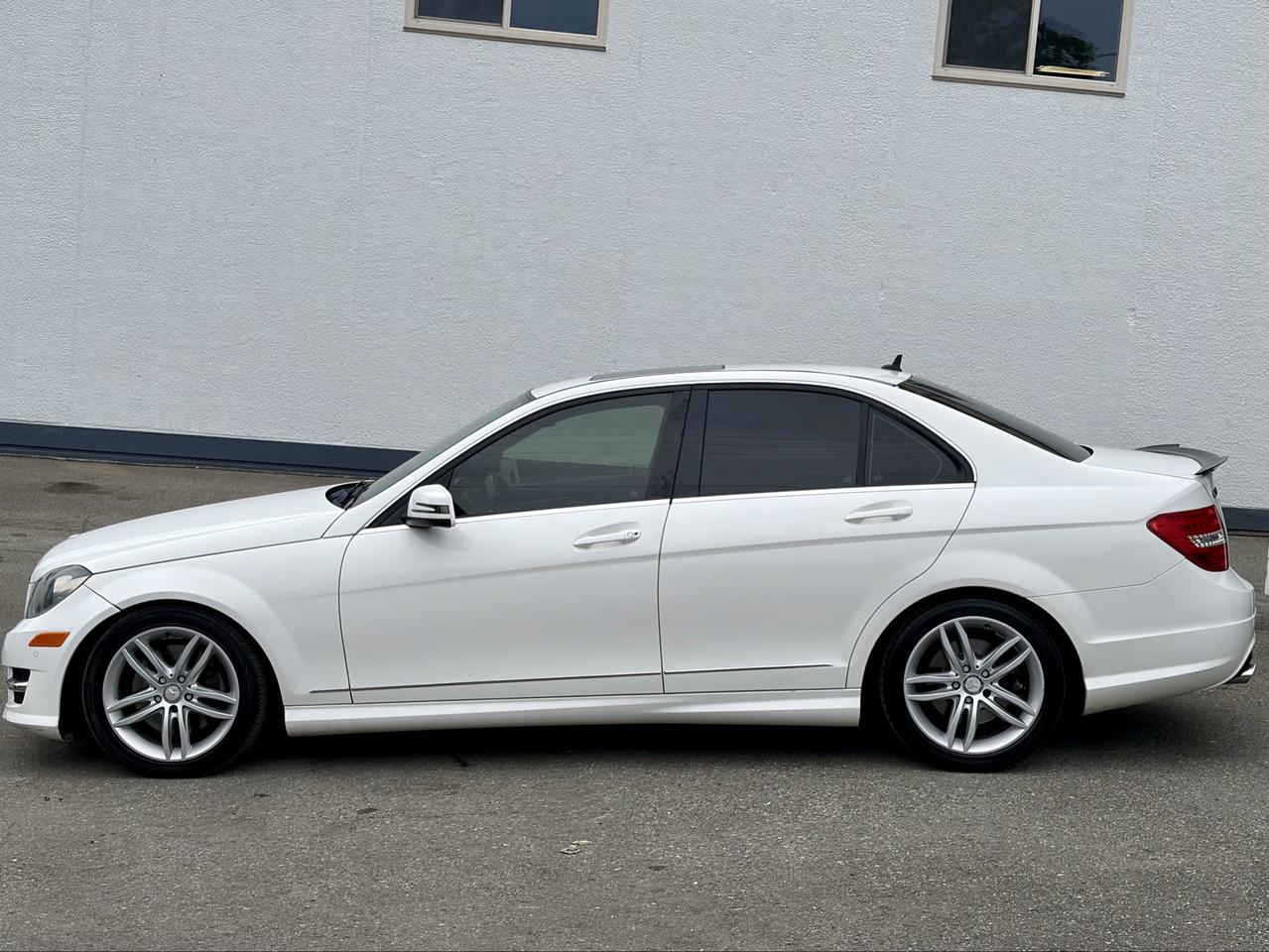 2013 Mercedes-Benz C-Class FINANCING AVAILABLE Photo8