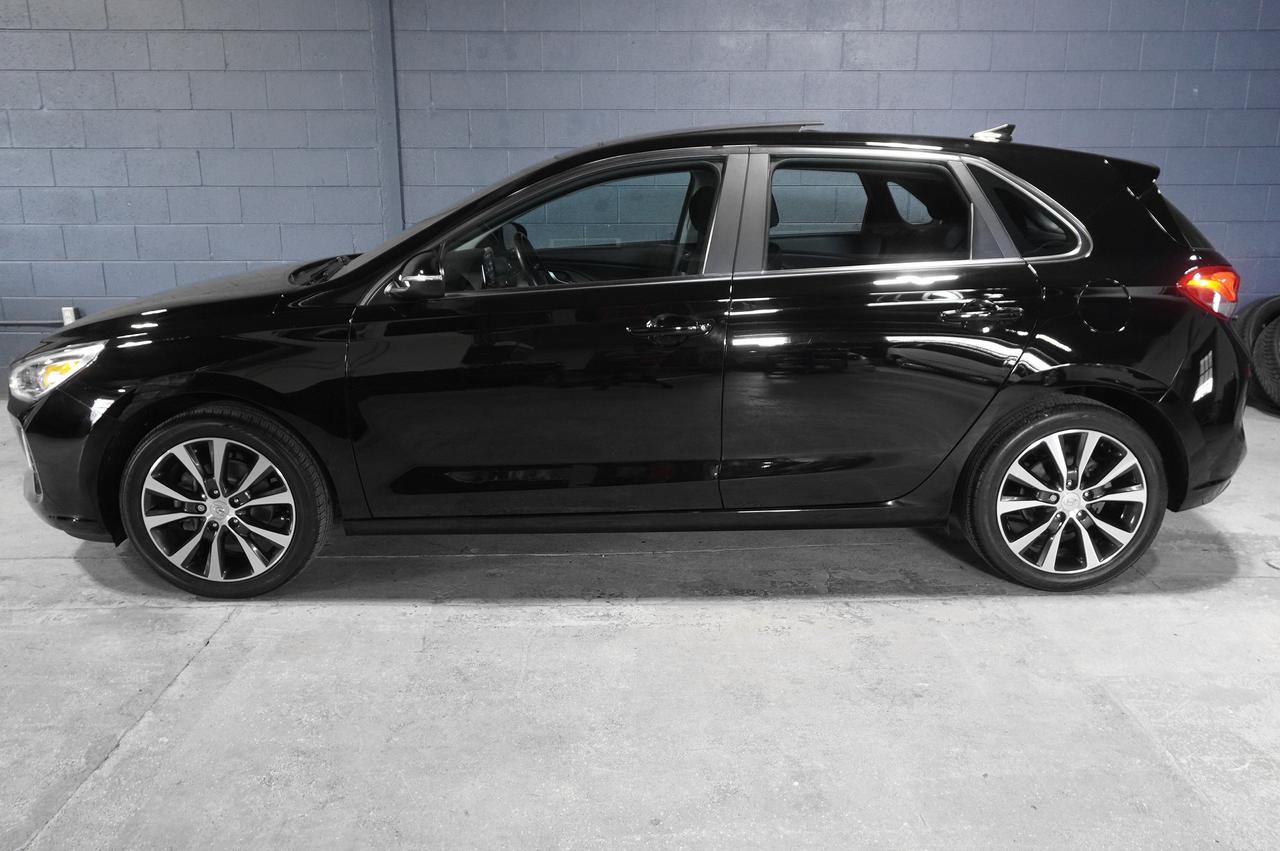 2020 Hyundai Elantra GT Luxury Auto Photo