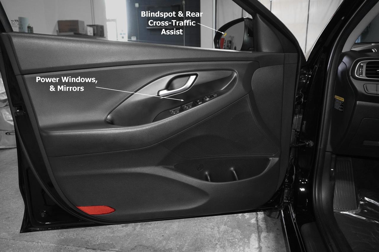 2020 Hyundai Elantra GT Luxury Auto Photo