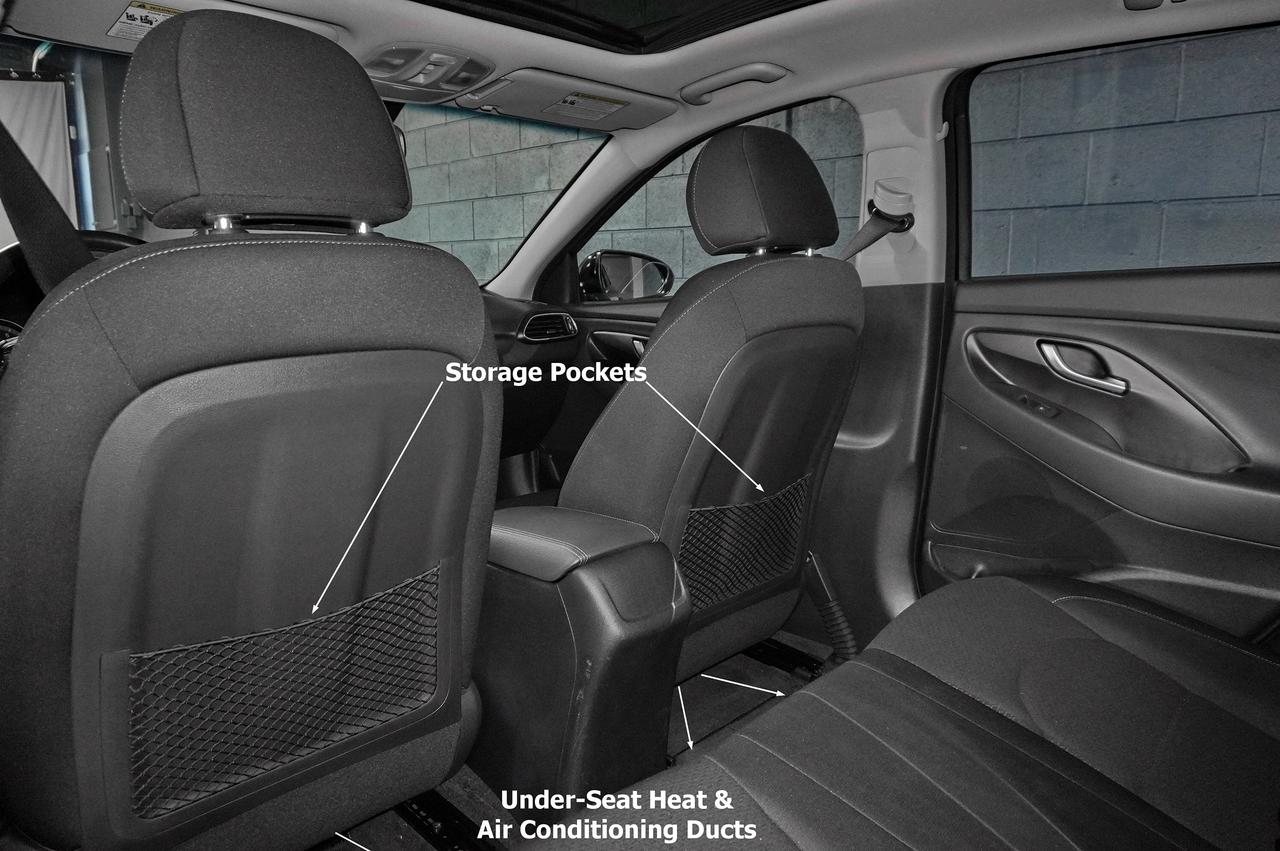 2020 Hyundai Elantra GT Luxury Auto Photo