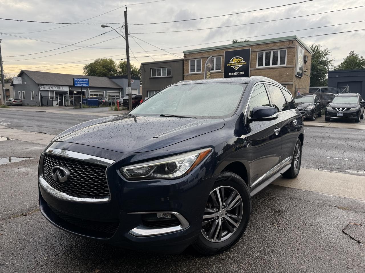2017 Infiniti QX60 AWD - Photo #1