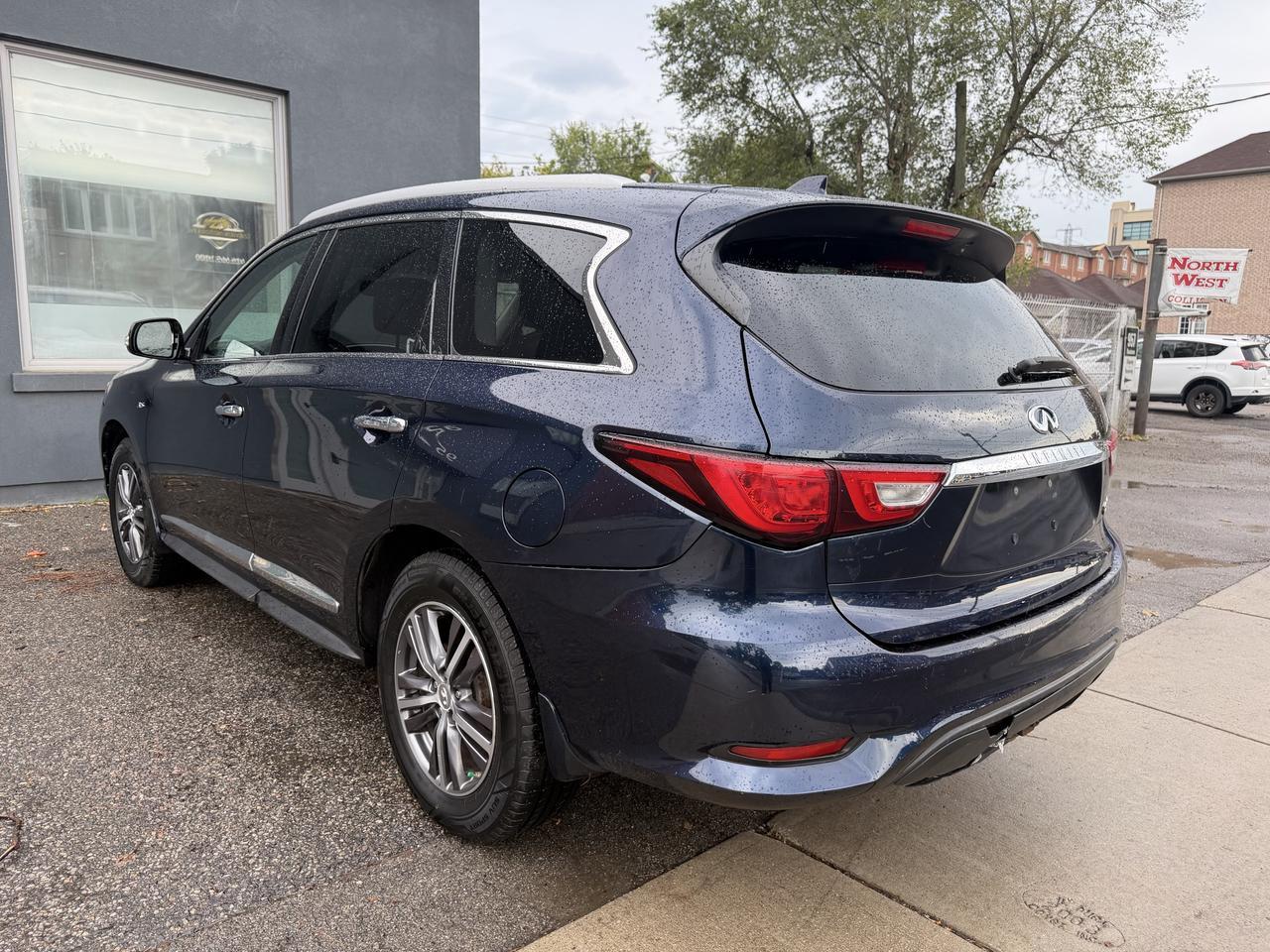 2017 Infiniti QX60 AWD Photo