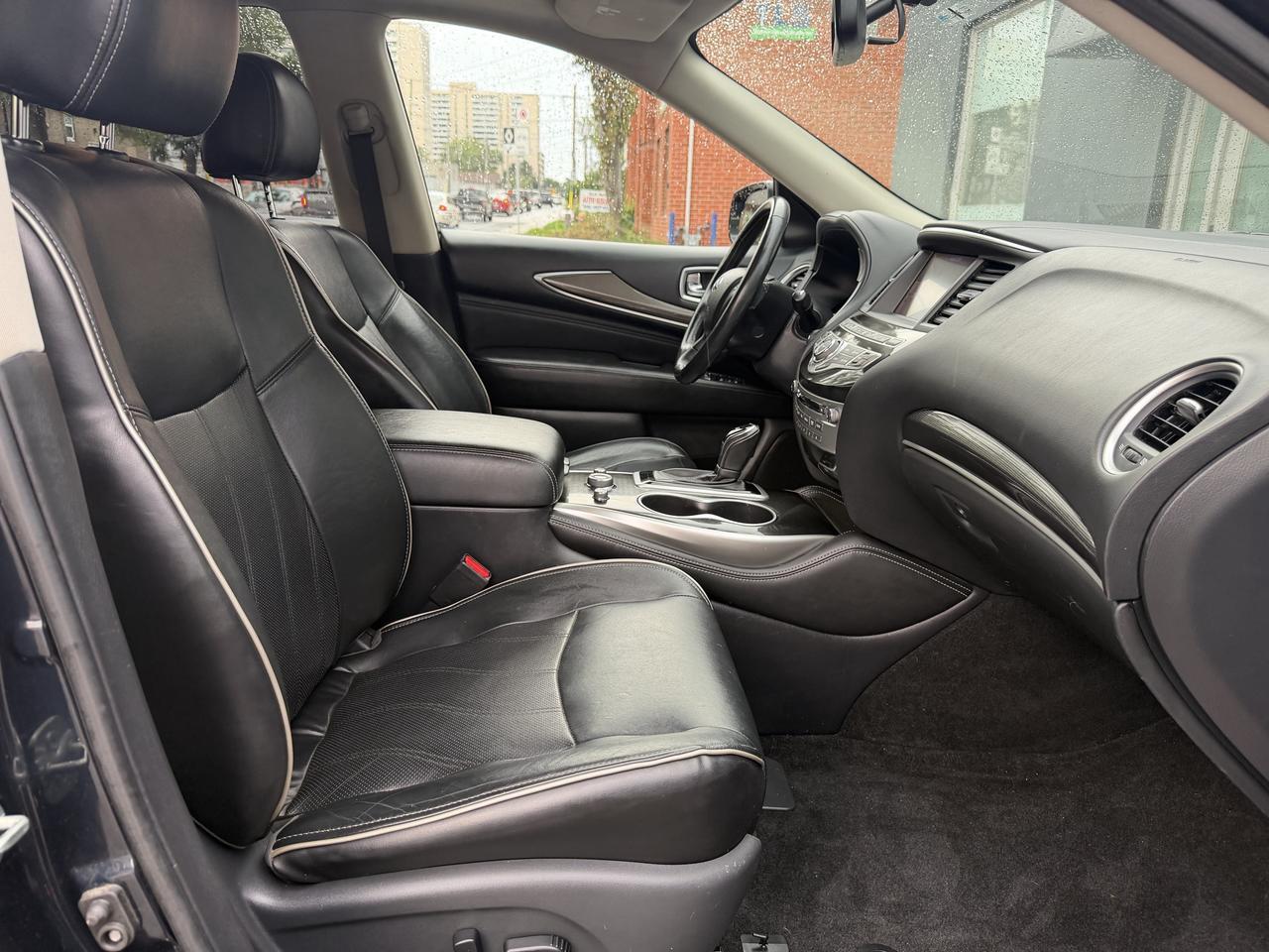 2017 Infiniti QX60 AWD Photo