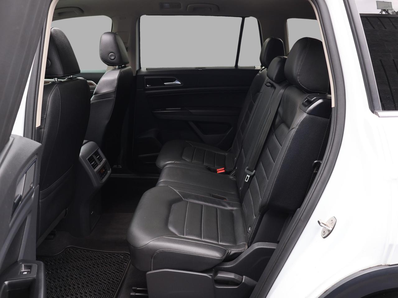 2019 Volkswagen Atlas V6 EXECLINE R-LINR *VW MAINTAIN* CAMERA NAV BLUETOOTH LEATHER HEATED SEATS SUNROOF CRUISE ALLOYS Photo