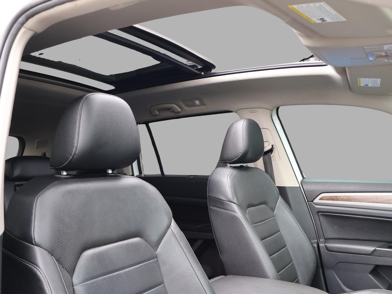 2019 Volkswagen Atlas V6 EXECLINE R-LINR *VW MAINTAIN* CAMERA NAV BLUETOOTH LEATHER HEATED SEATS SUNROOF CRUISE ALLOYS Photo