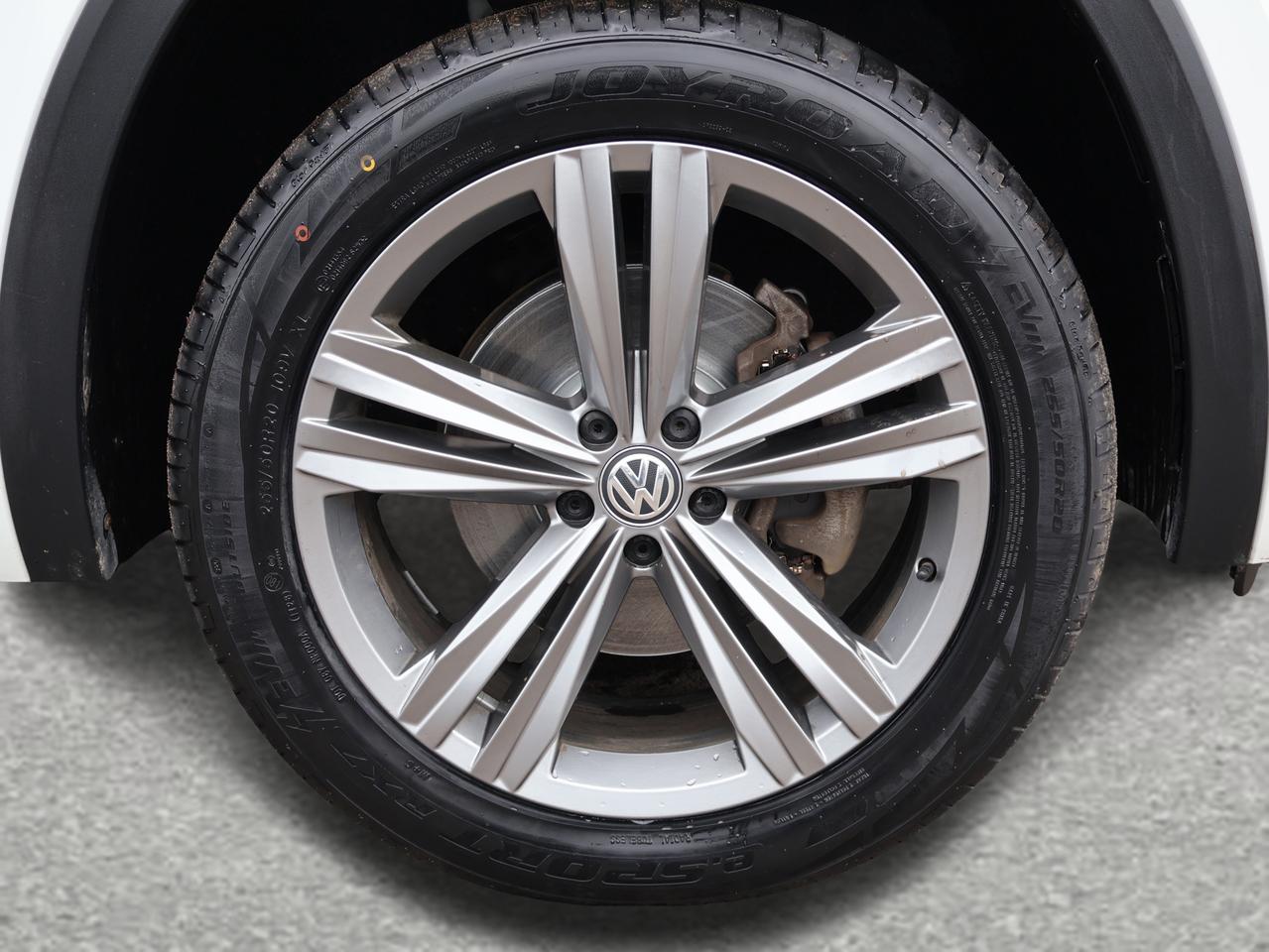 2019 Volkswagen Atlas V6 EXECLINE R-LINR *VW MAINTAIN* CAMERA NAV BLUETOOTH LEATHER HEATED SEATS SUNROOF CRUISE ALLOYS Photo