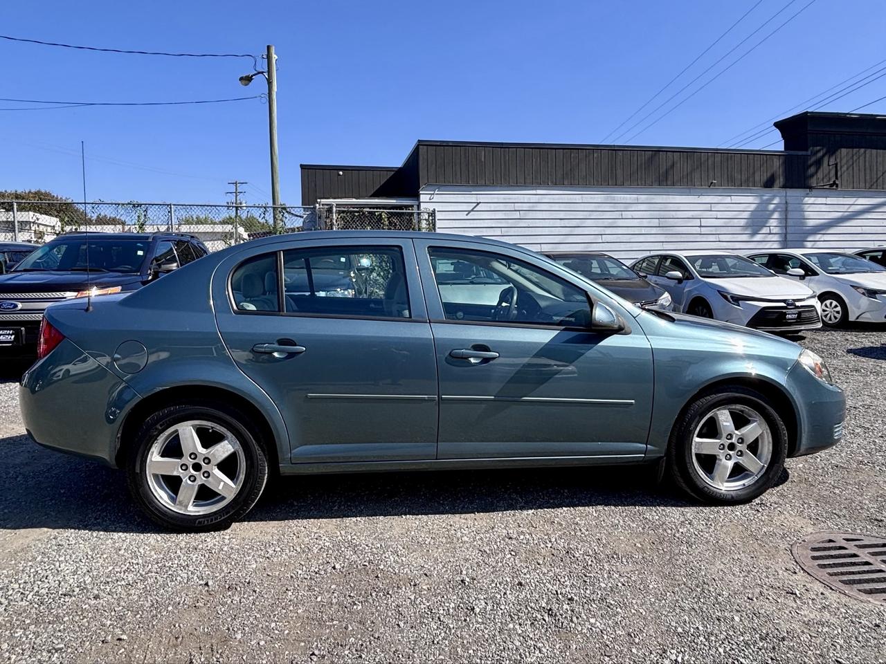 2009 Chevrolet Cobalt FINANCING AVAILABLE Photo4