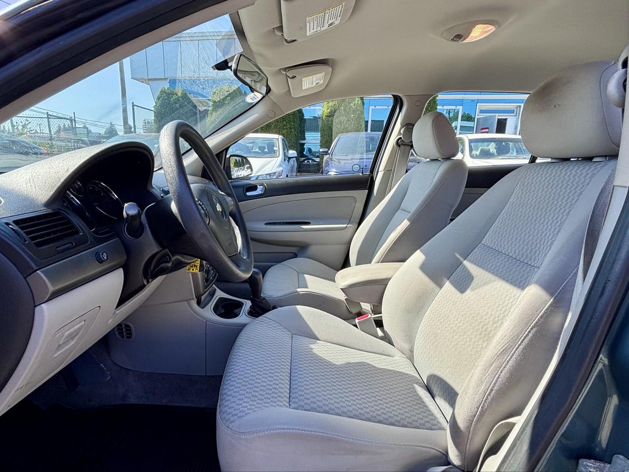 2009 Chevrolet Cobalt FINANCING AVAILABLE Photo9