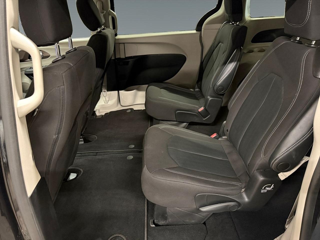 2023 Dodge Grand Caravan SXT 2WD Photo