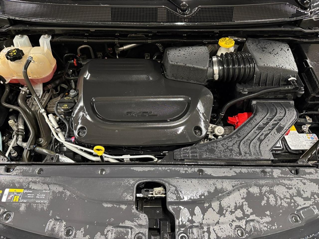 2023 Dodge Grand Caravan SXT 2WD Photo