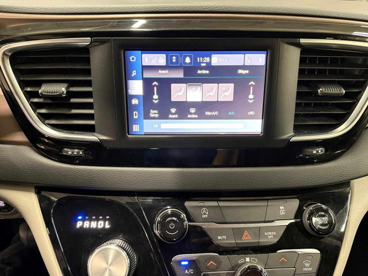 2023 Dodge Grand Caravan SXT 2WD Photo