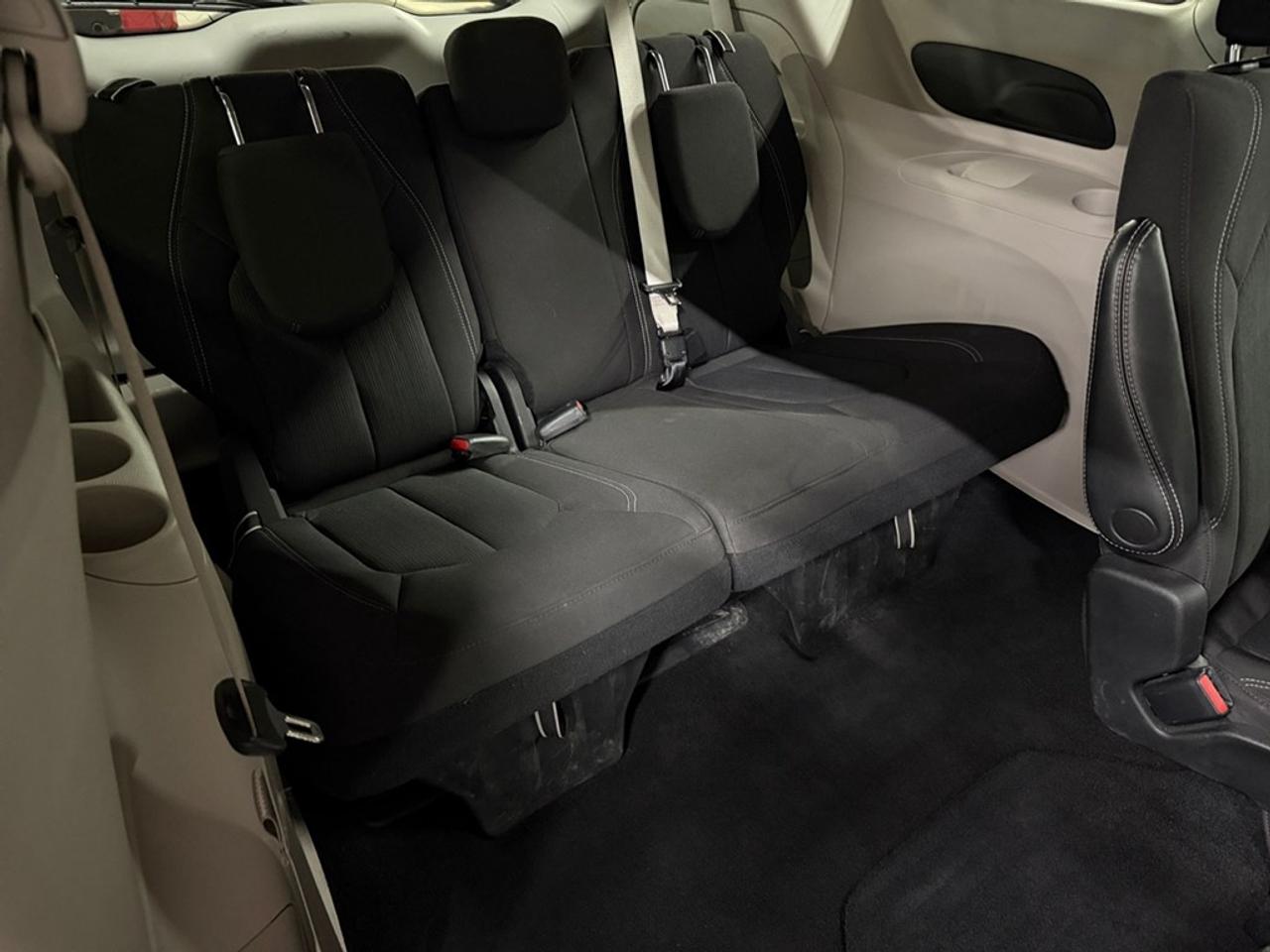 2023 Dodge Grand Caravan SXT 2WD Photo