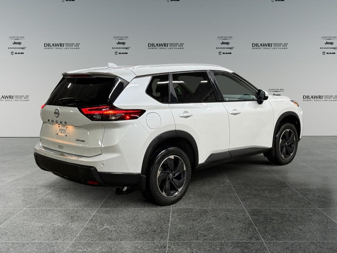 2024 Nissan Rogue AWD SV Moonroof Photo