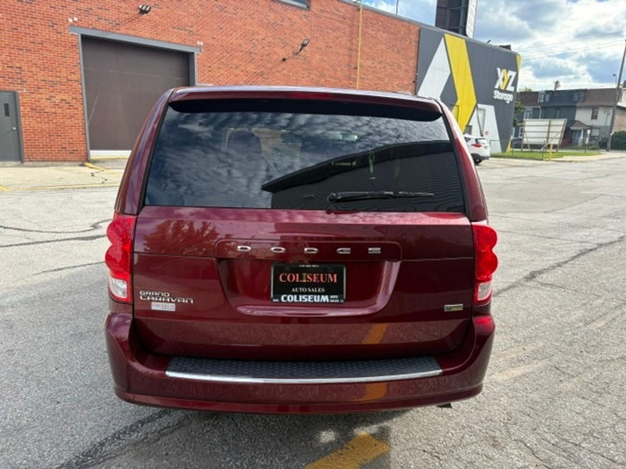 2018 Dodge Grand Caravan ONLY 40,000KM-1 OWNER-2 SETS OF WHEELS-NEW BRAKES-CERTIFIED Photo