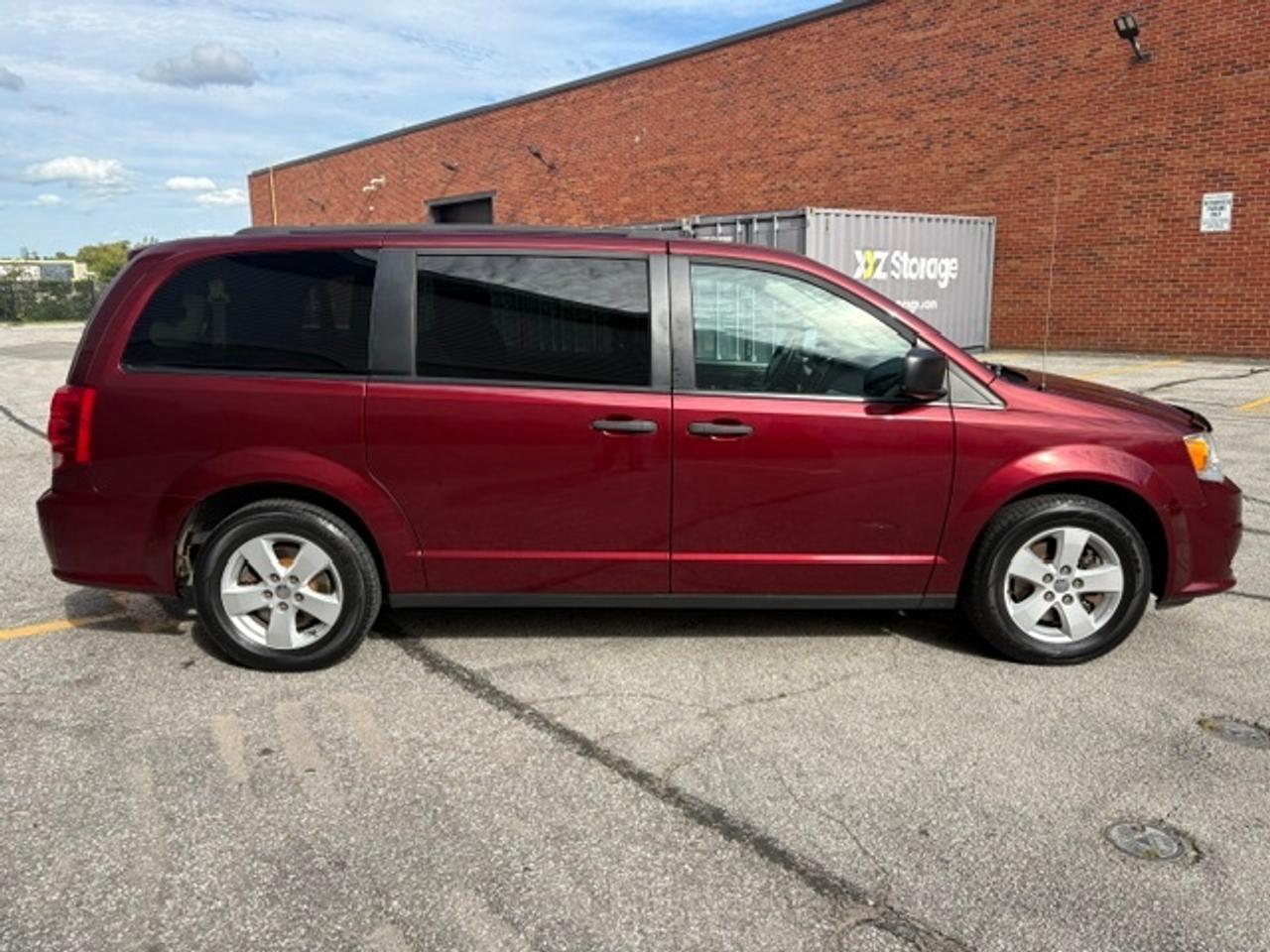 2018 Dodge Grand Caravan ONLY 40,000KM-1 OWNER-2 SETS OF WHEELS-NEW BRAKES-CERTIFIED Photo