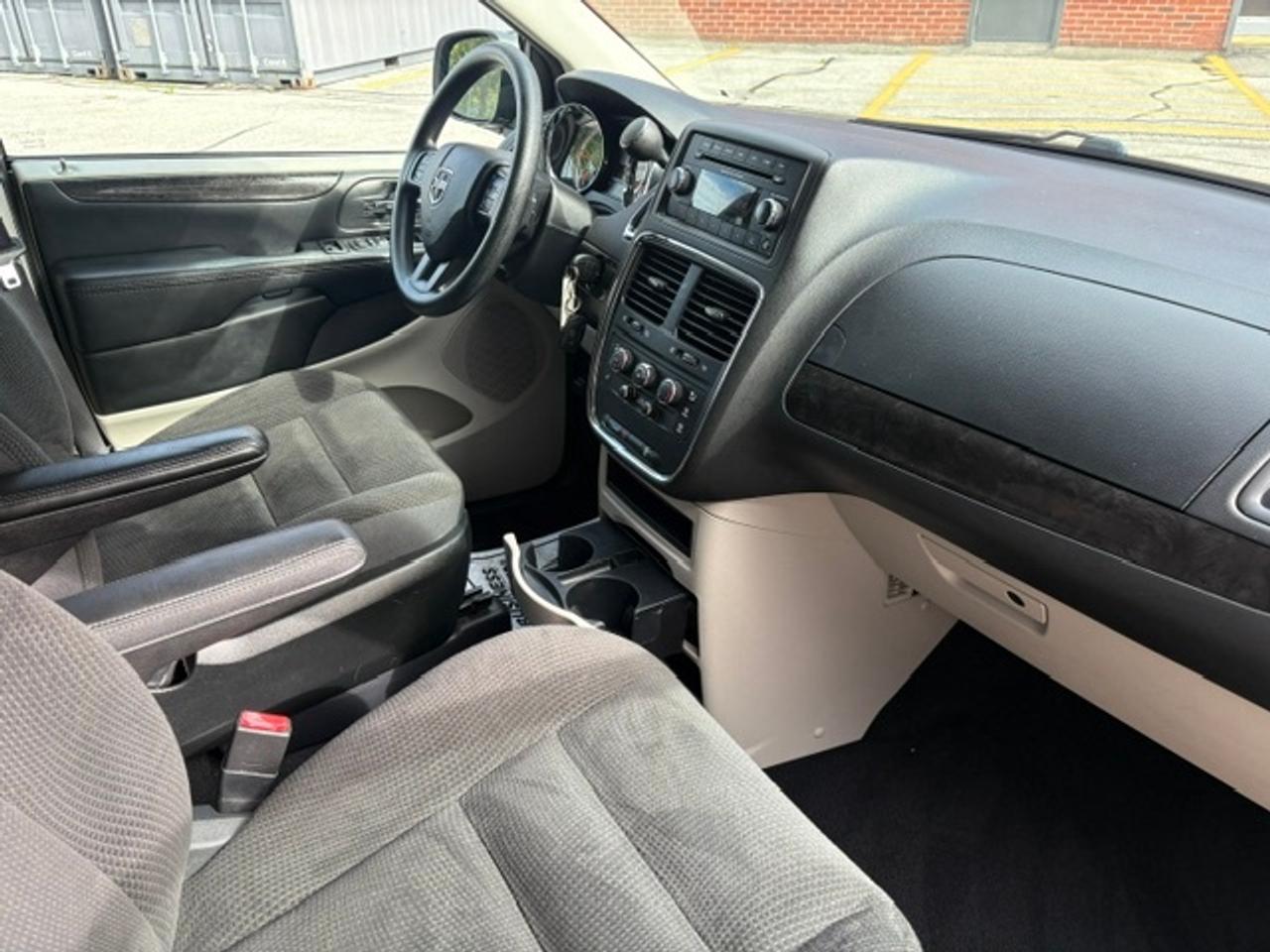 2018 Dodge Grand Caravan ONLY 40,000KM-1 OWNER-2 SETS OF WHEELS-NEW BRAKES-CERTIFIED Photo