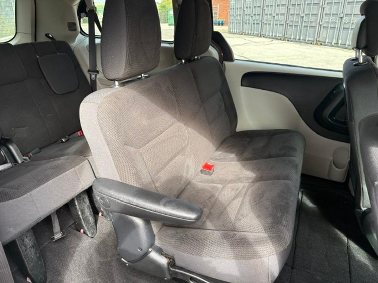 2018 Dodge Grand Caravan ONLY 40,000KM-1 OWNER-2 SETS OF WHEELS-NEW BRAKES-CERTIFIED Photo