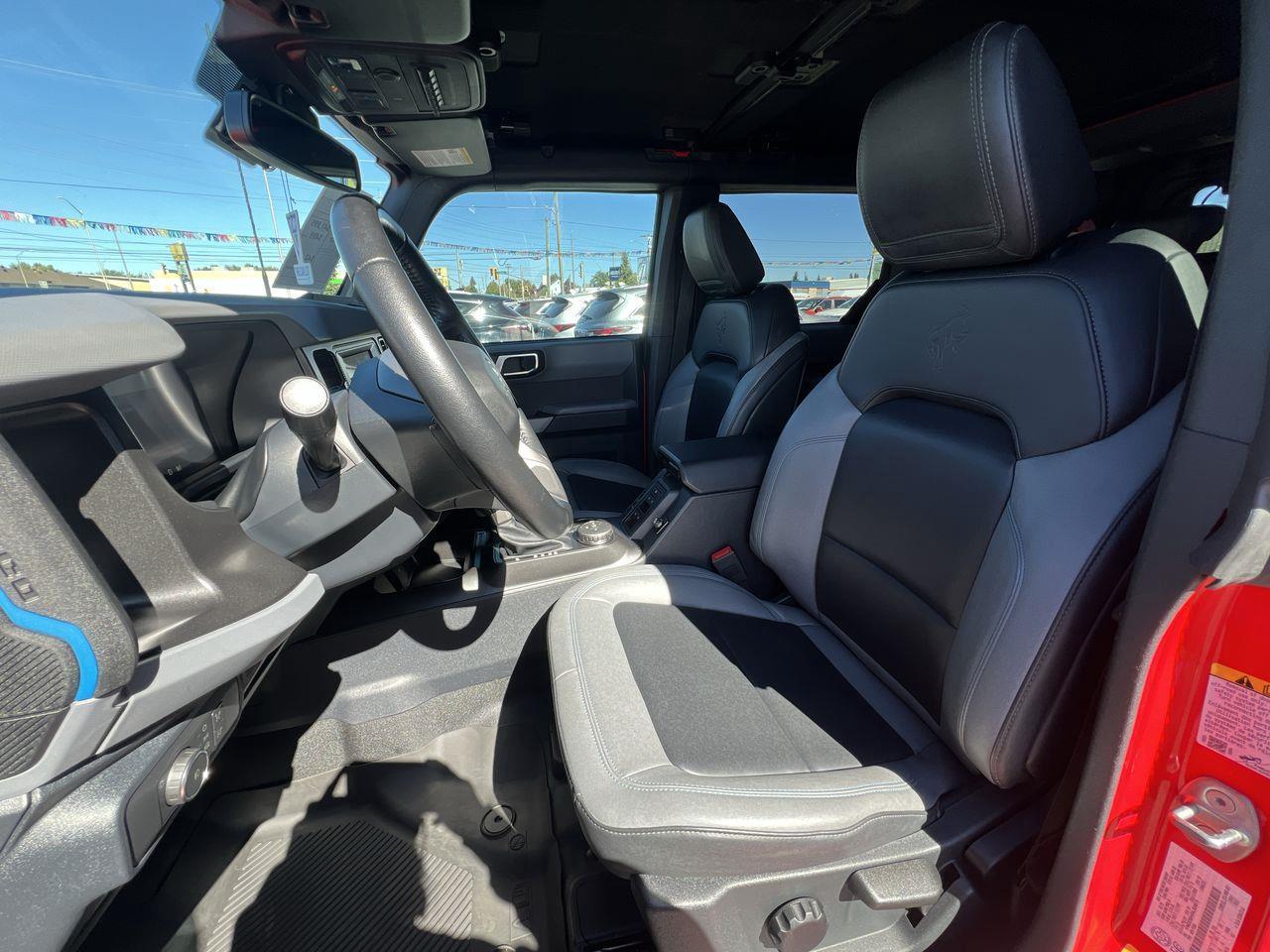 2022 Ford Bronco Black Diamond 4x4, SIRIUS XM, REVERSE CAMERA, NAV, CRUISE CONTROL, BLUETOOTH!! Photo