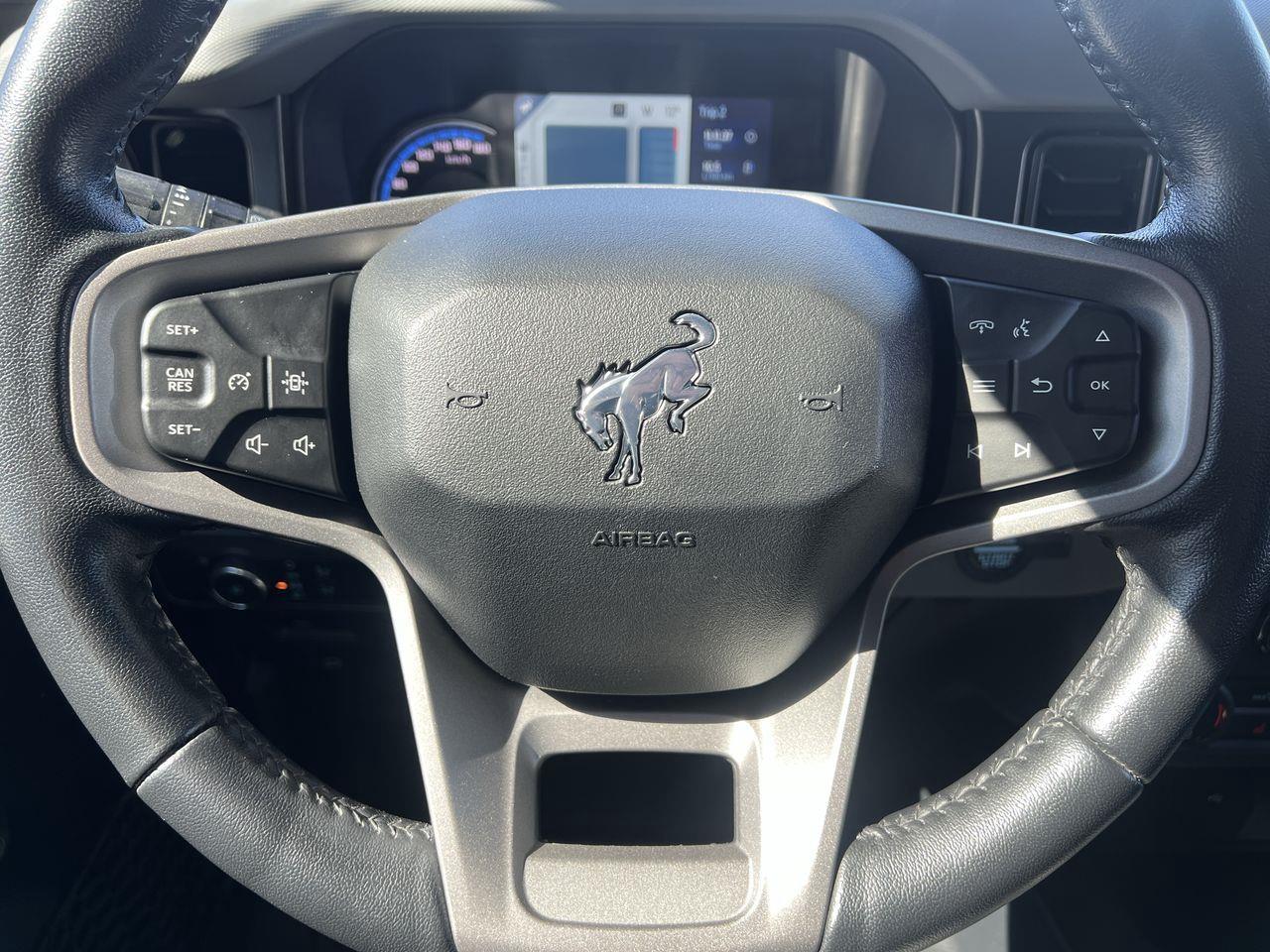 2022 Ford Bronco Black Diamond 4x4, SIRIUS XM, REVERSE CAMERA, NAV, CRUISE CONTROL, BLUETOOTH!! Photo