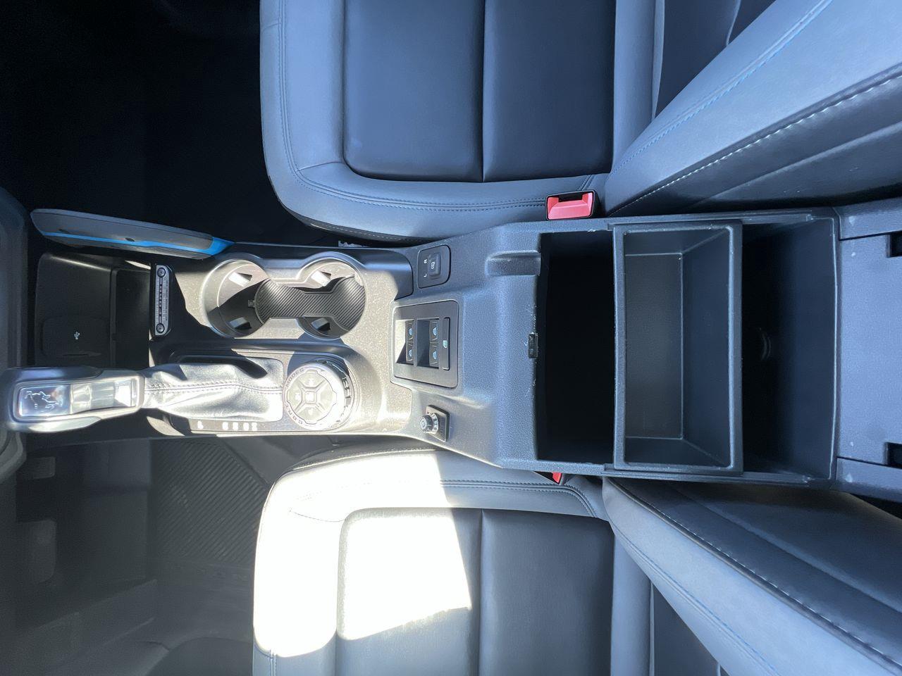 2022 Ford Bronco Black Diamond 4x4, SIRIUS XM, REVERSE CAMERA, NAV, CRUISE CONTROL, BLUETOOTH!! Photo
