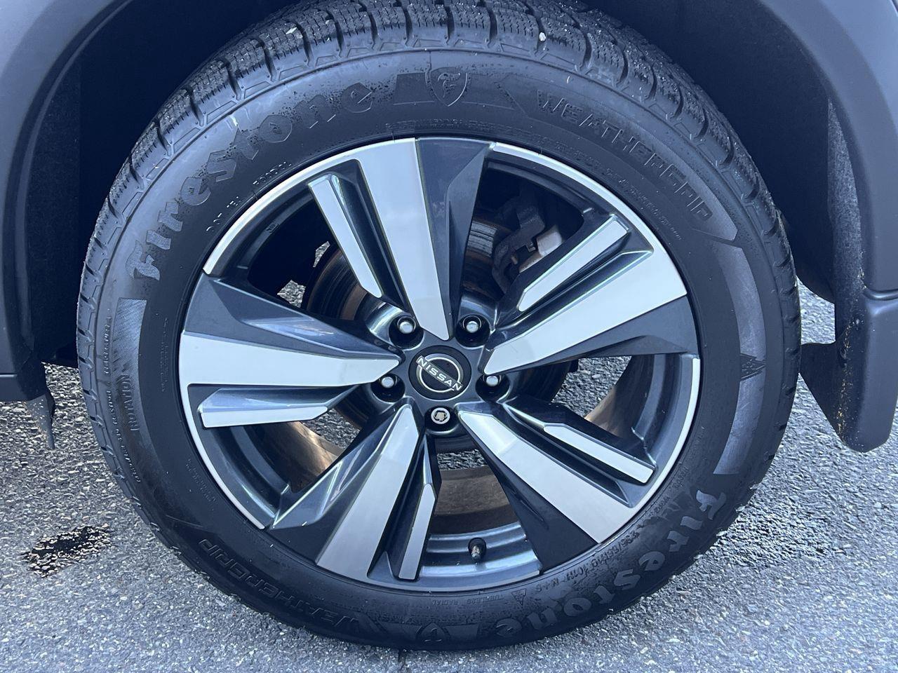 2023 Nissan Rogue SL AWD, MOONROOF, POWER LIFTGATE, LEATHER HEATED SEATS, NAV, BLIND SPOT SENSOR!! Photo
