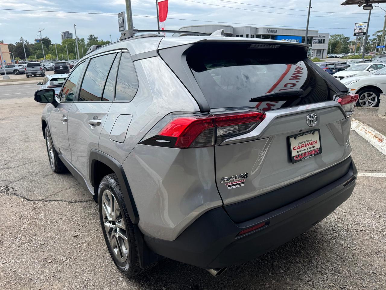 2019 Toyota RAV4 XLE AWD | Leather | Sunroof | BSM | TSS | Apple Car Play | Android Auto Photo2