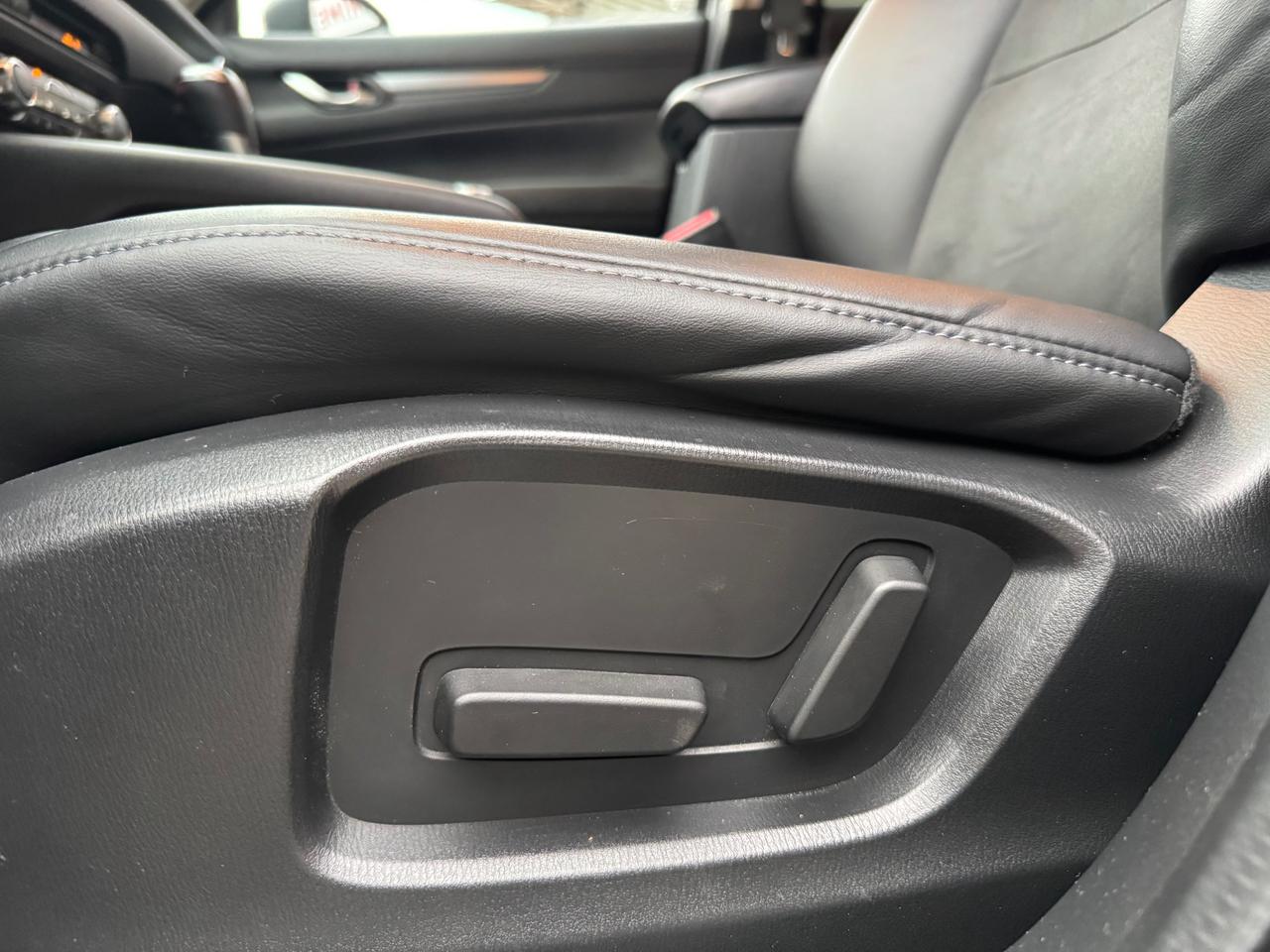2017 Mazda CX-5 GS AWD | Accident Free | Sunroof | NAVI | LuxSuede | BSM | Heated Seats Photo