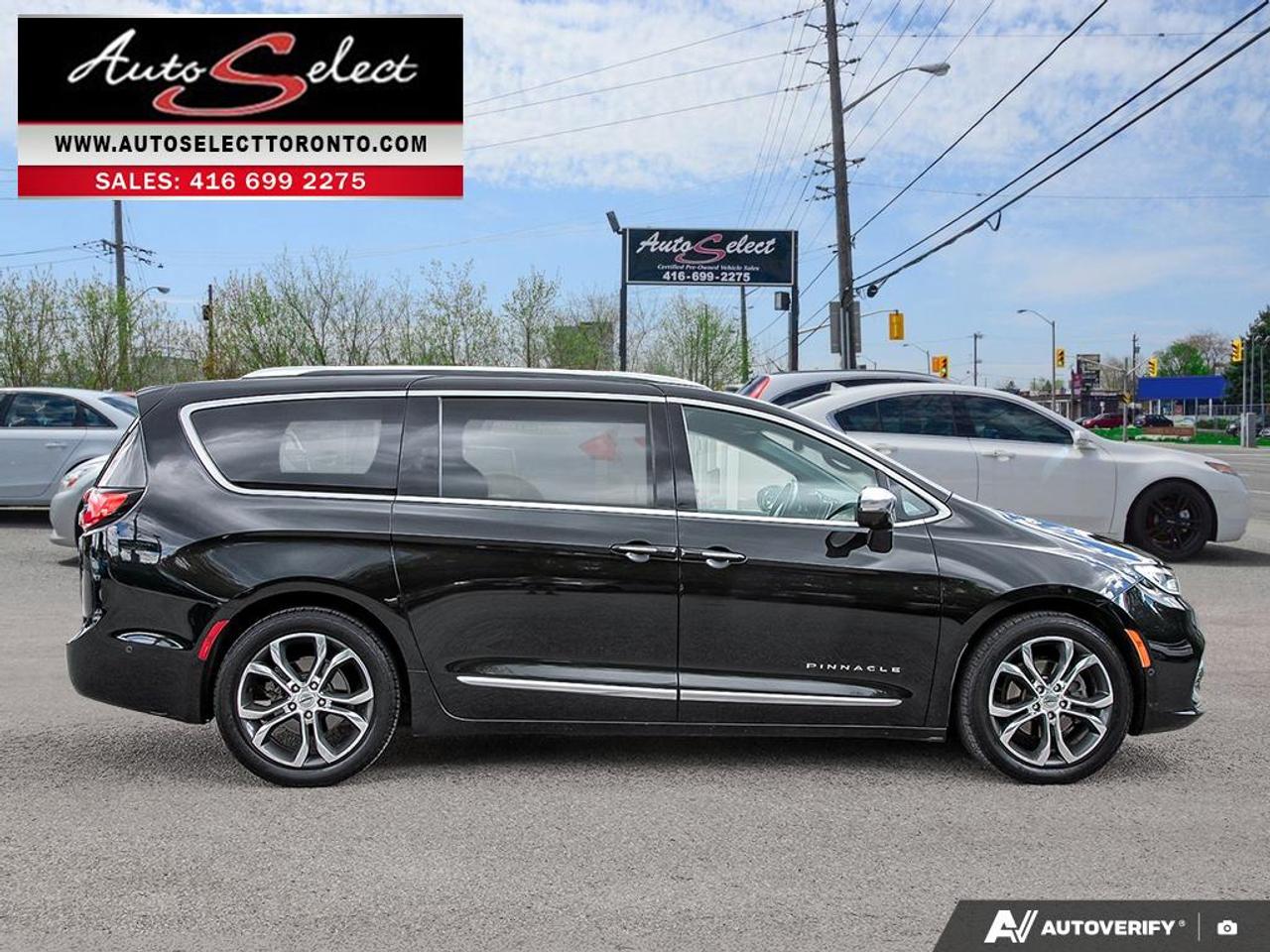 2022 Chrysler Pacifica Pinnacle DVD Entertainment Pkg - Apple Carplay - PanSunroof Photo