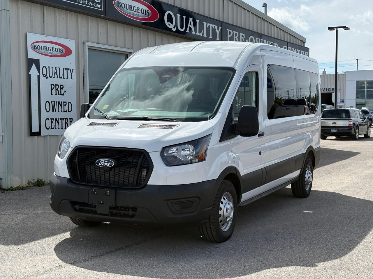 2026 Ford Transit Passenger Wagon Photo2