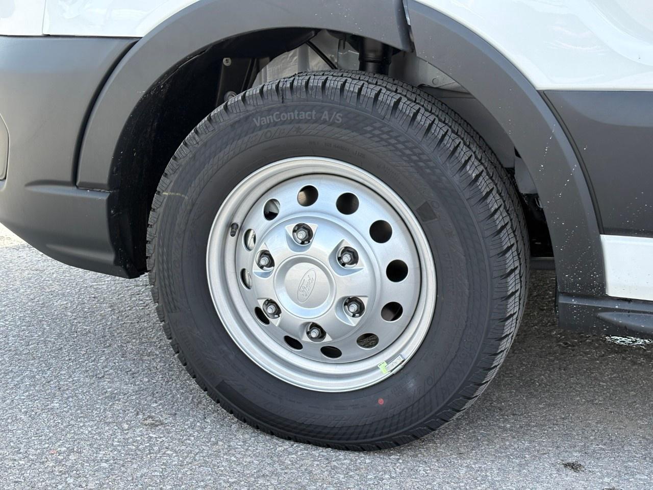 2026 Ford Transit Passenger Wagon Photo