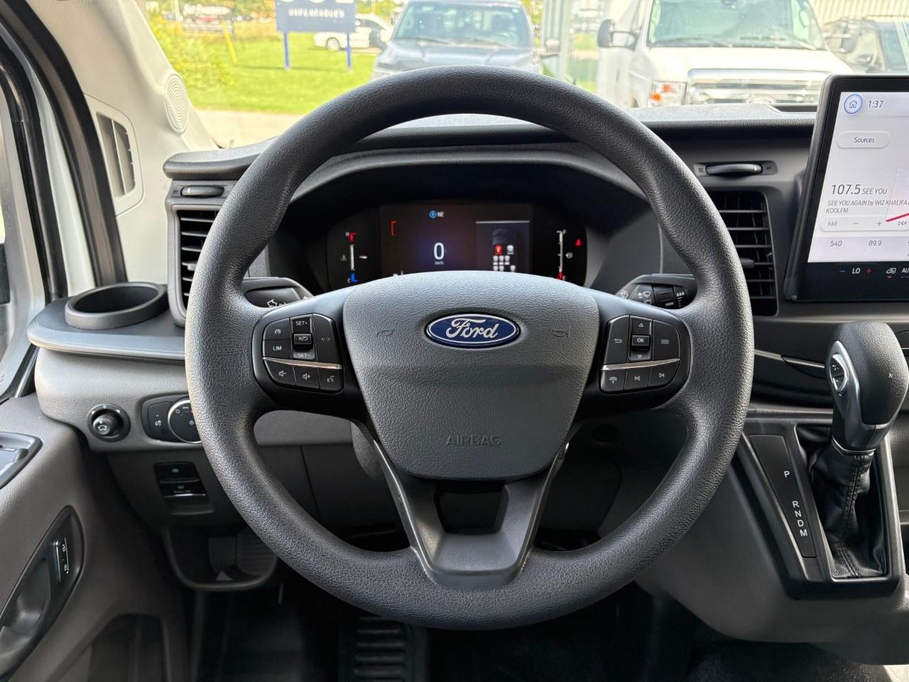 2026 Ford Transit Passenger Wagon Photo