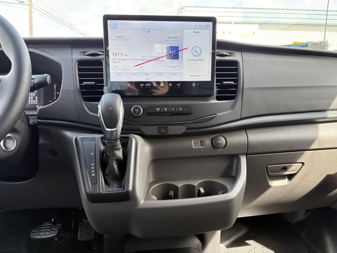 2026 Ford Transit Passenger Wagon Photo