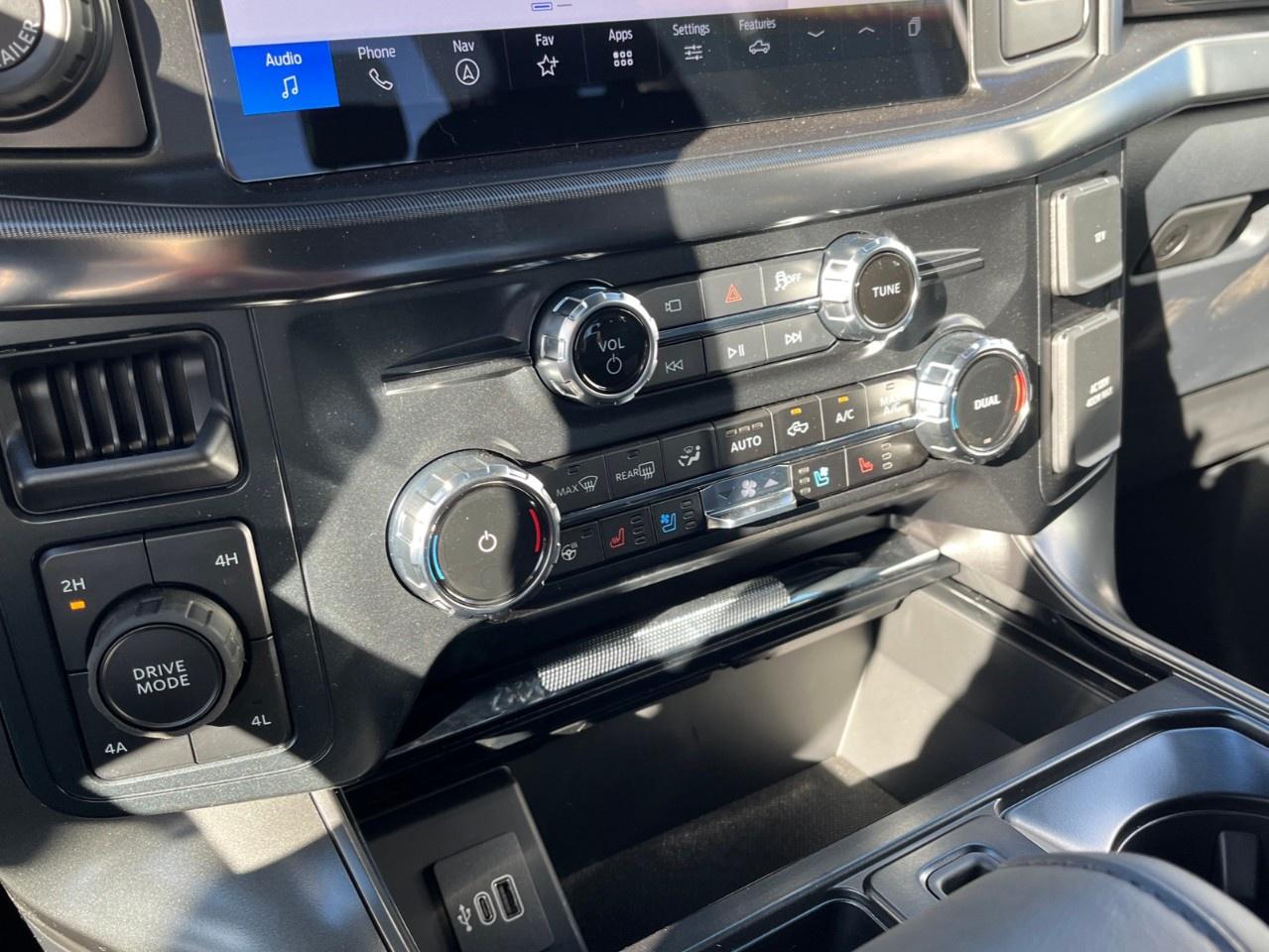 2026 Ford F-150 Lariat 4WD SuperCrew 5.5' Box Photo
