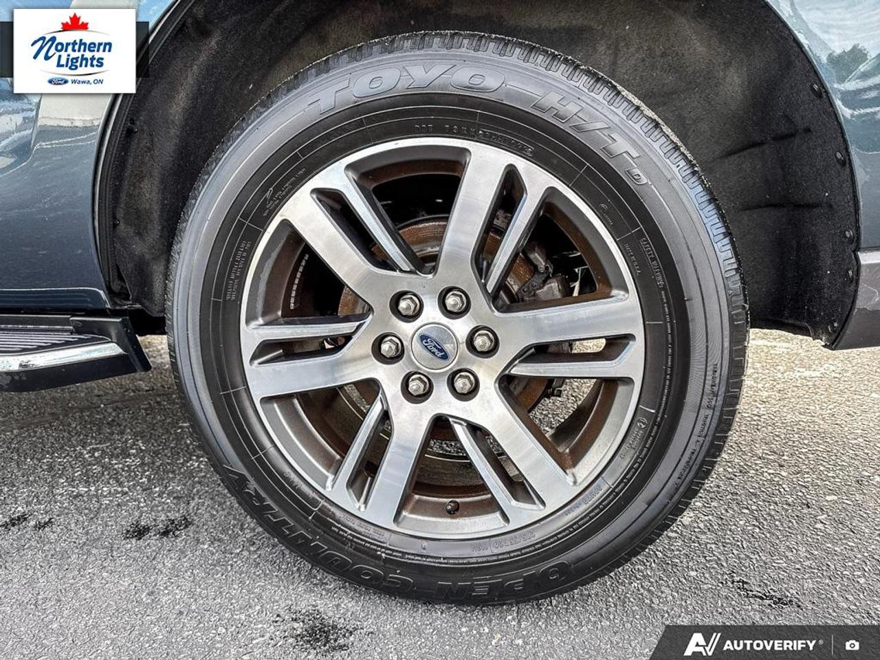 2022 Ford Expedition Limited  Photo