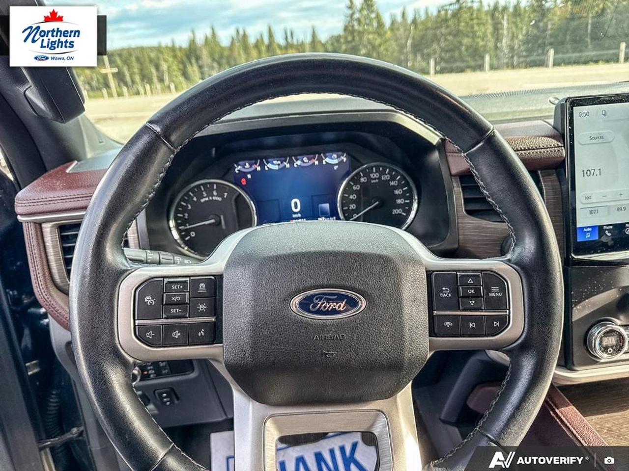 2022 Ford Expedition Limited  Photo