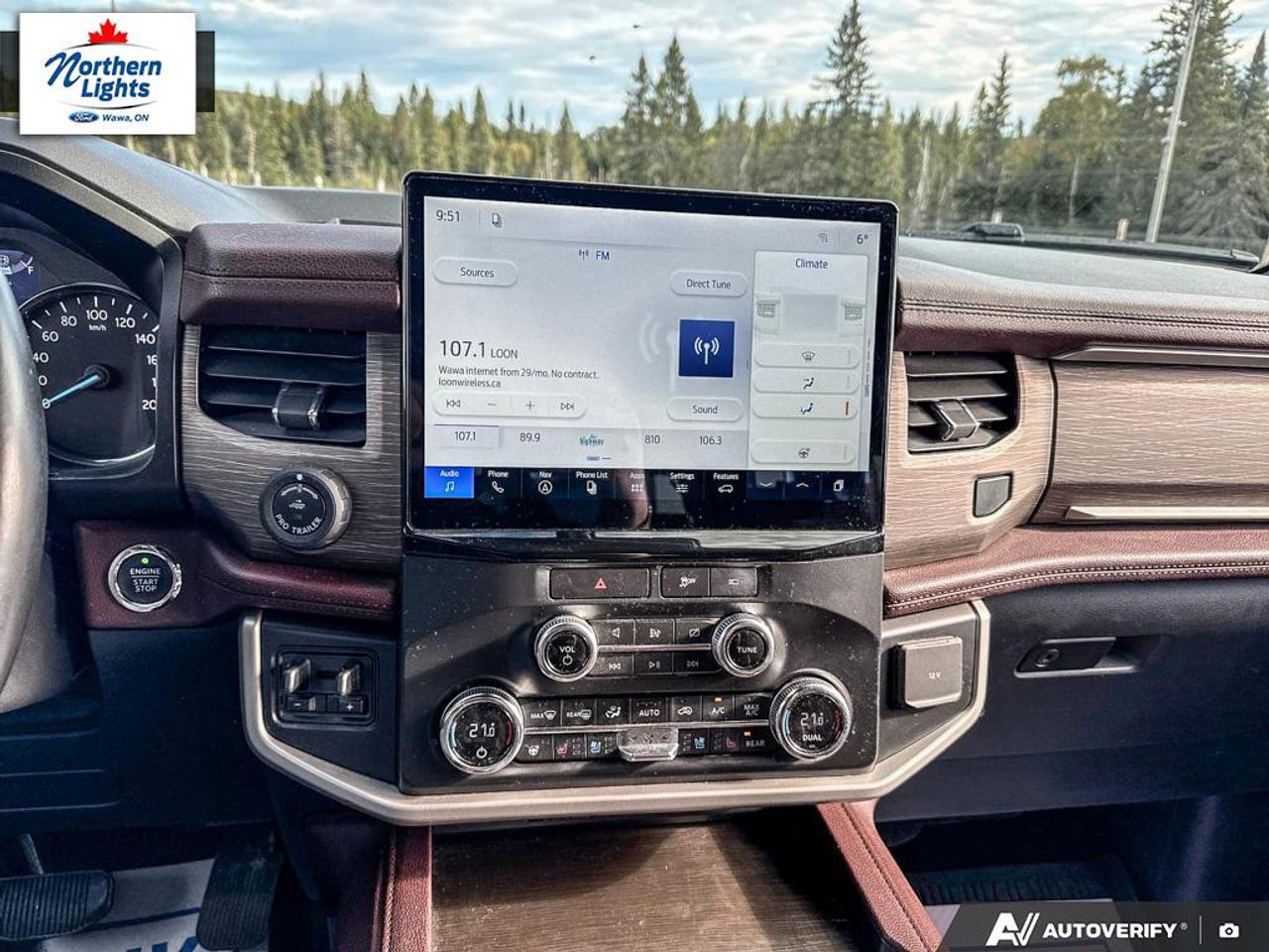 2022 Ford Expedition Limited  Photo