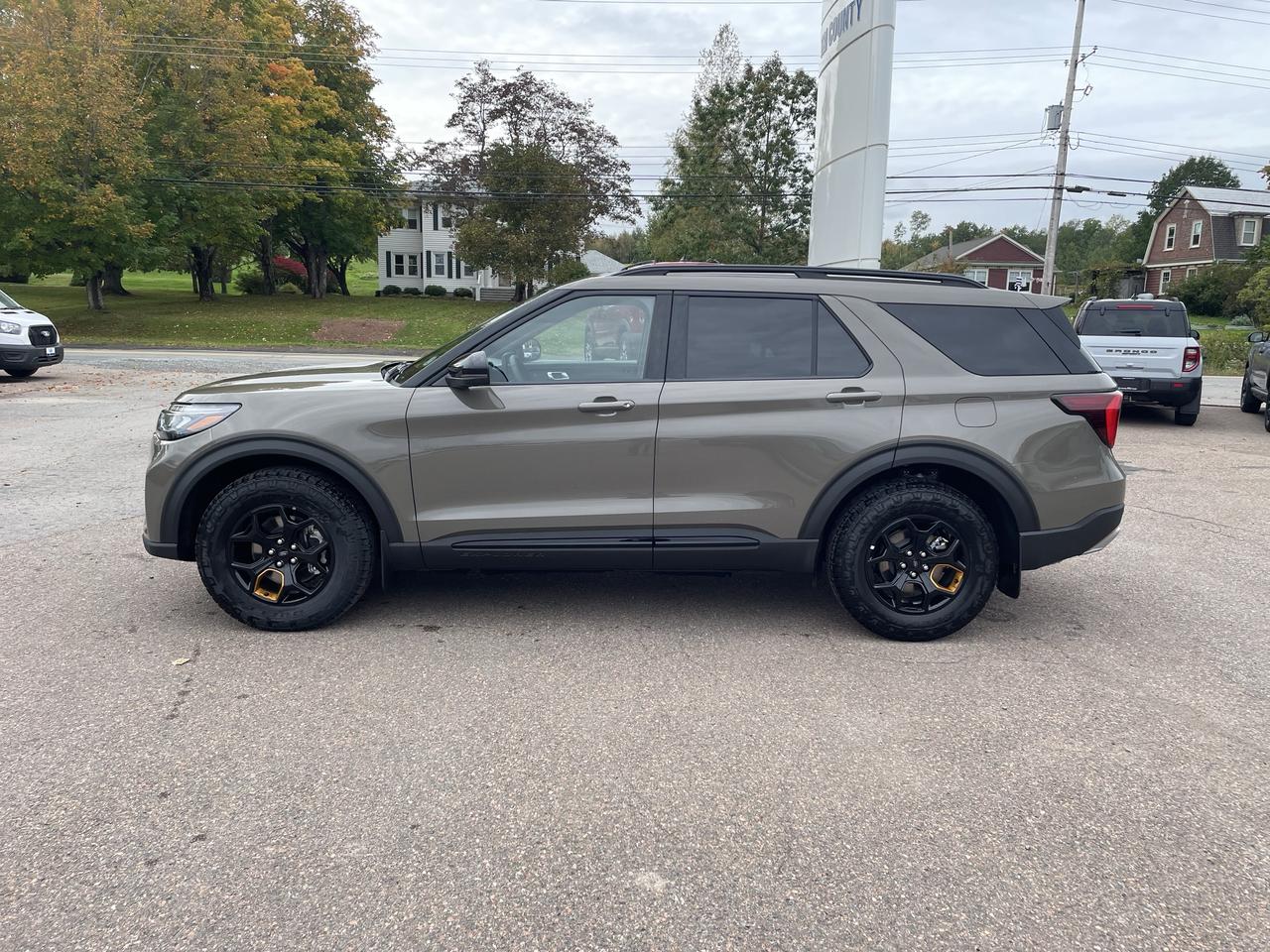 2027 Ford Explorer TREMOR Photo3