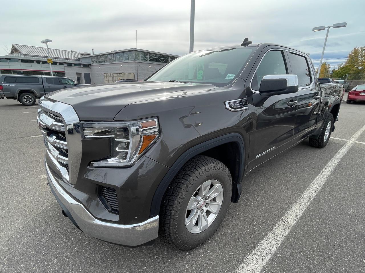2019 GMC Sierra 1500 SLE Photo0