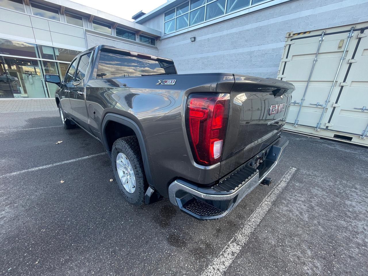 2019 GMC Sierra 1500 SLE Photo2
