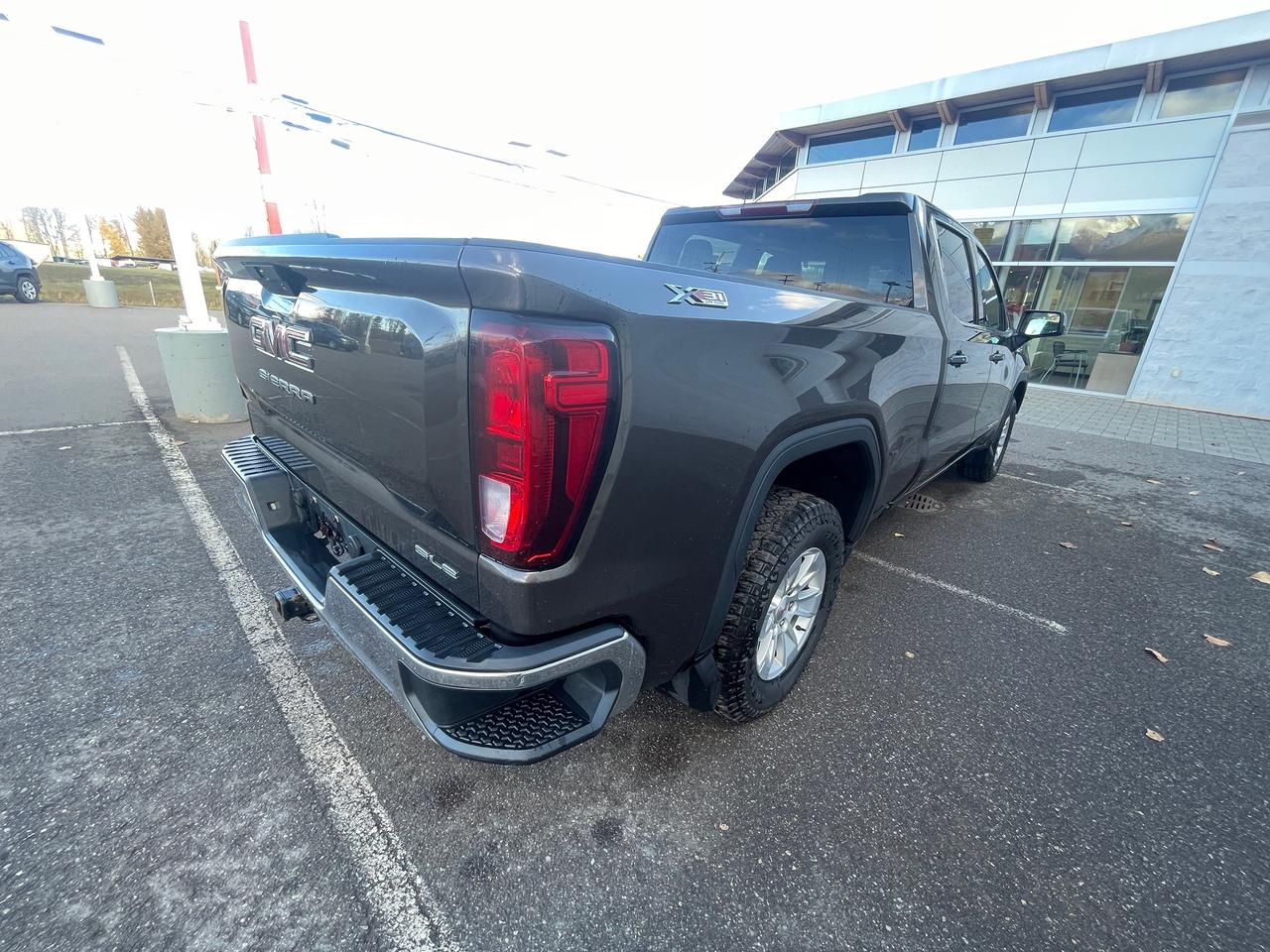 2019 GMC Sierra 1500 SLE Photo3